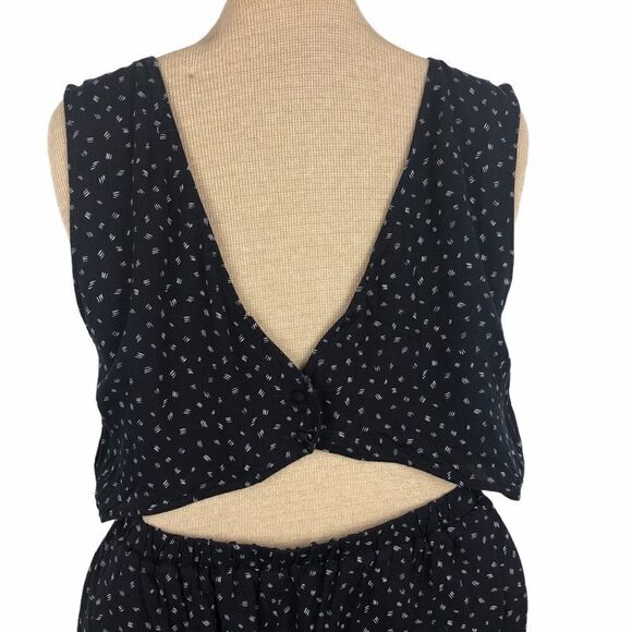 Cupcakes and Cashmere romper - Picture 4 of 12